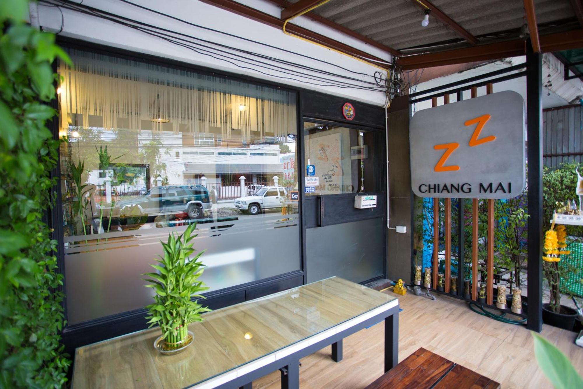 Zz Hostel Chiang Mai Buitenkant foto